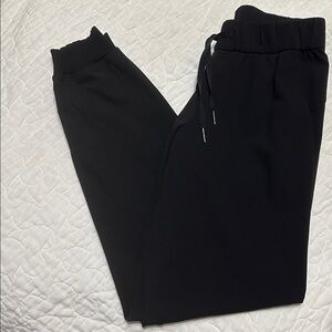 Black Lululemon Mid-Rise Jogger